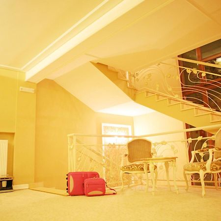 Hotel Villa Viktorija Banja Luka Buitenkant foto