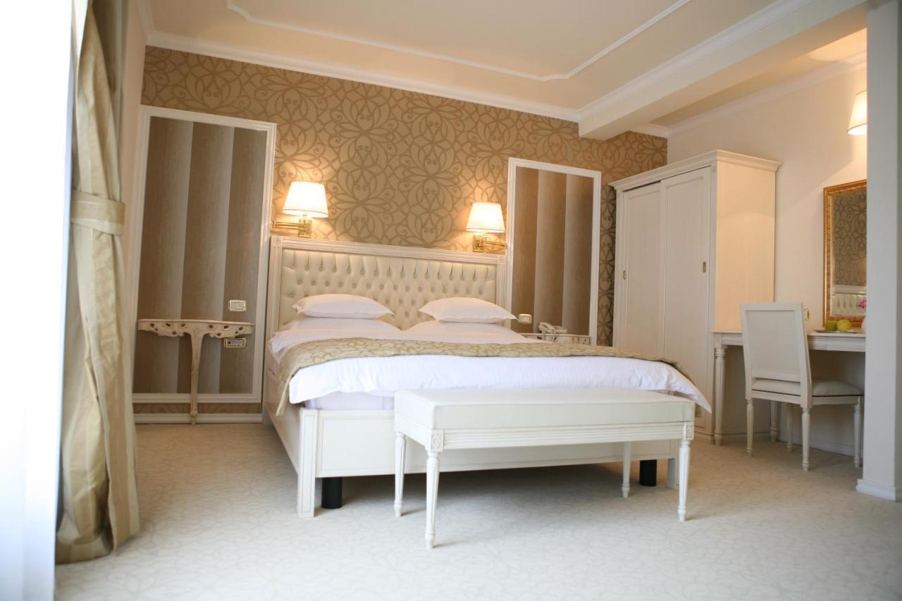 Hotel Villa Viktorija Banja Luka Buitenkant foto