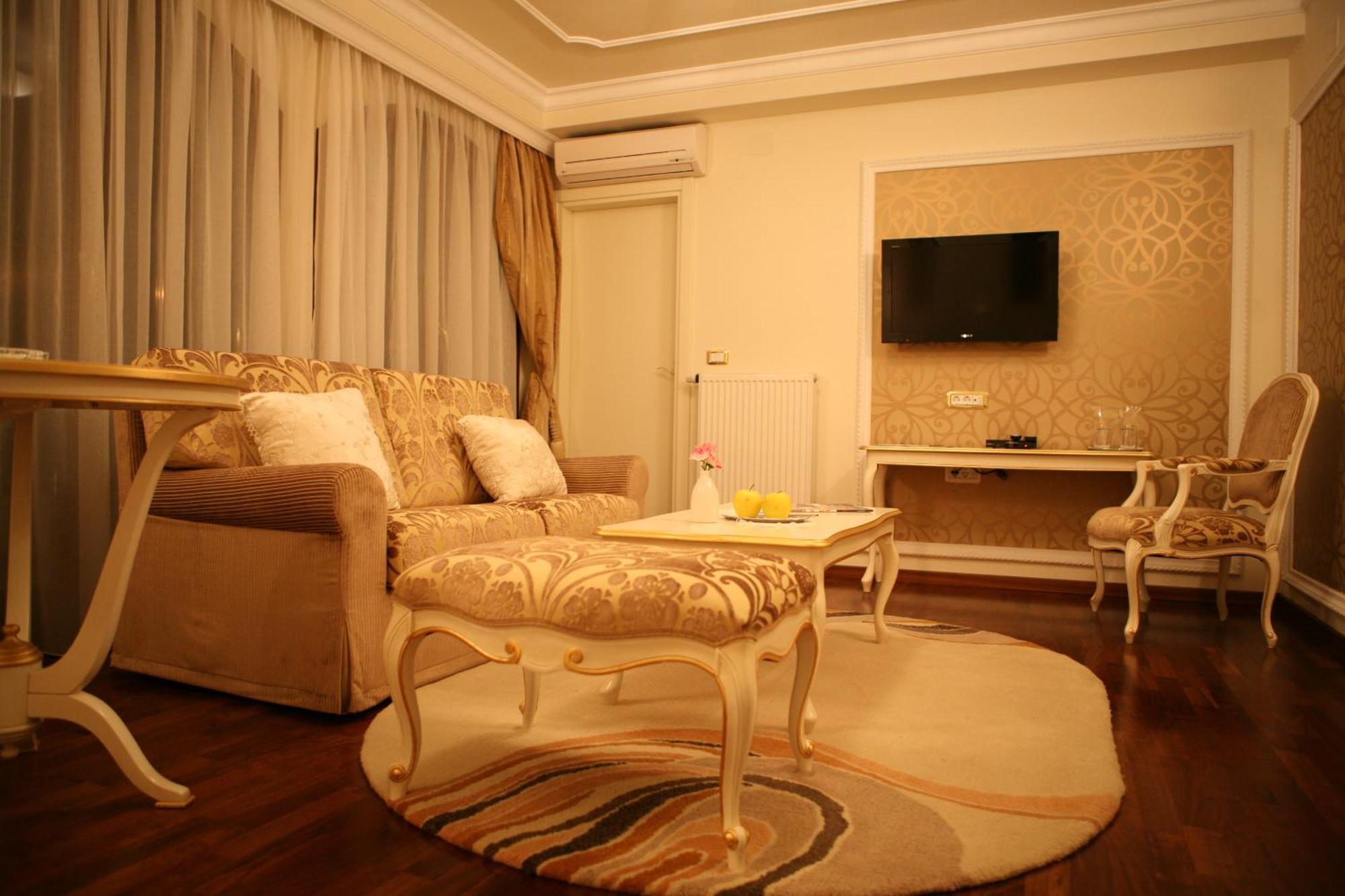 Hotel Villa Viktorija Banja Luka Buitenkant foto
