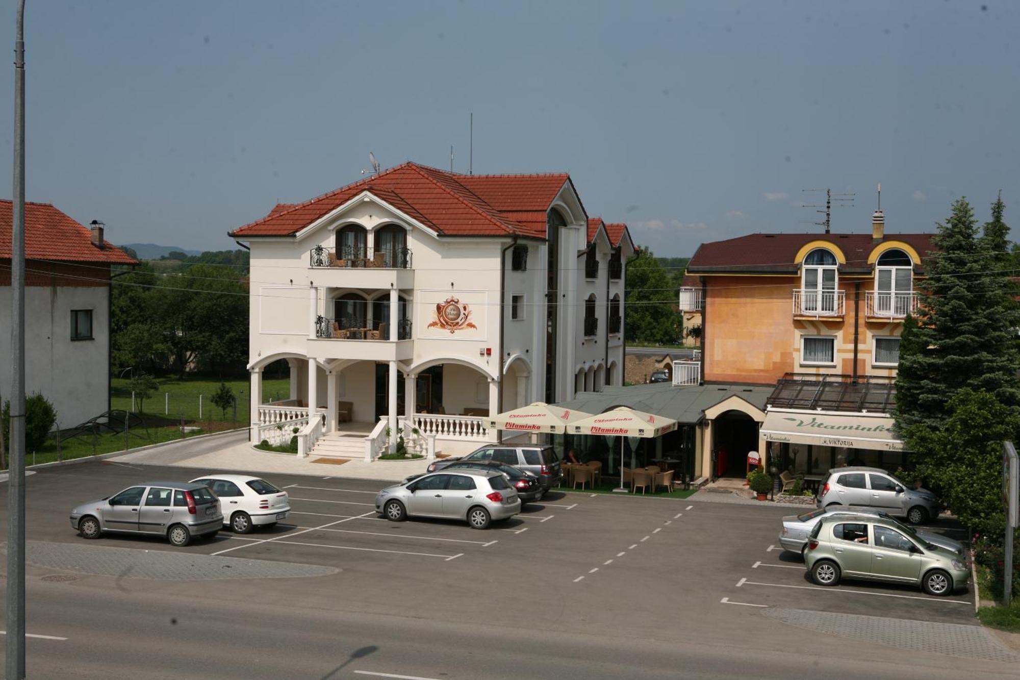 Hotel Villa Viktorija Banja Luka Buitenkant foto