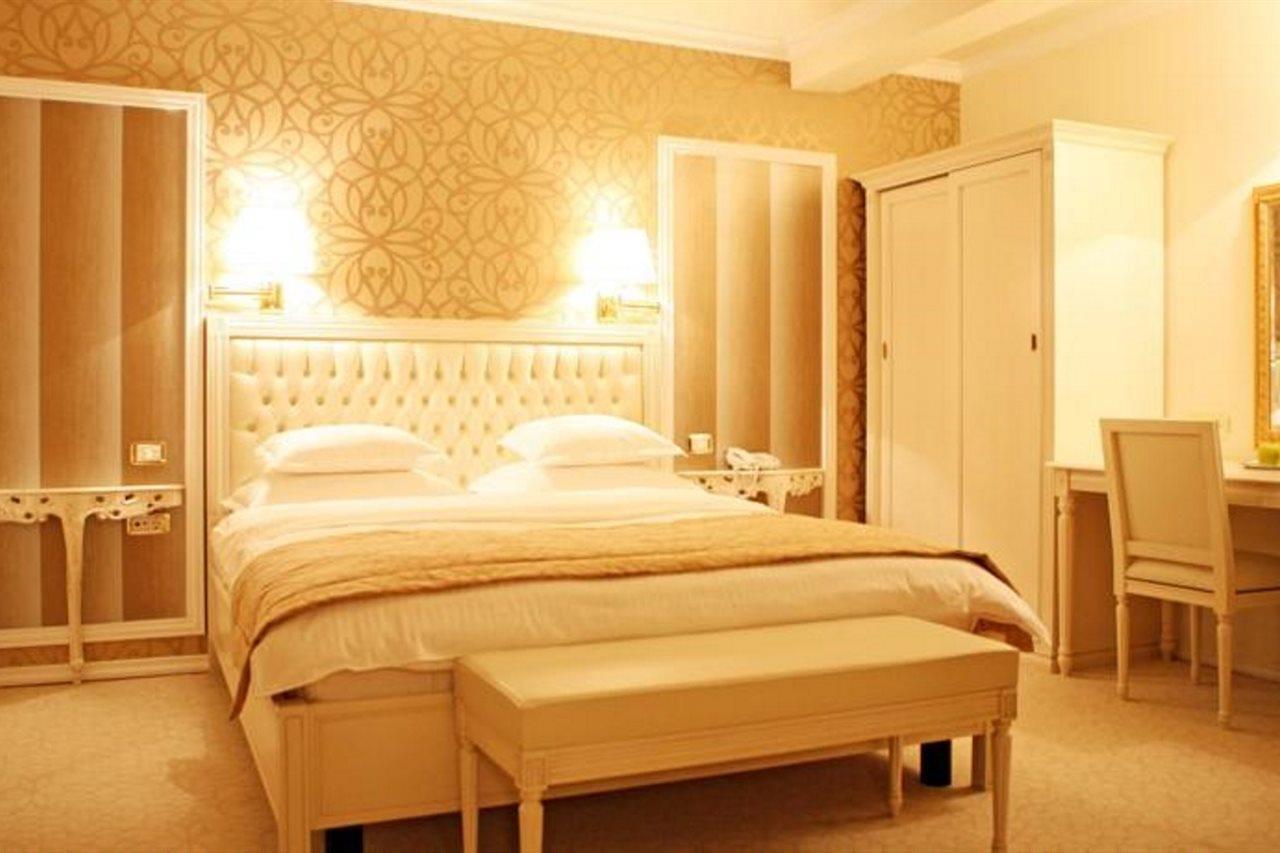 Hotel Villa Viktorija Banja Luka Buitenkant foto