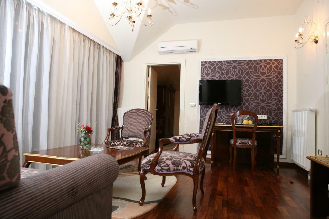 Hotel Villa Viktorija Banja Luka Buitenkant foto
